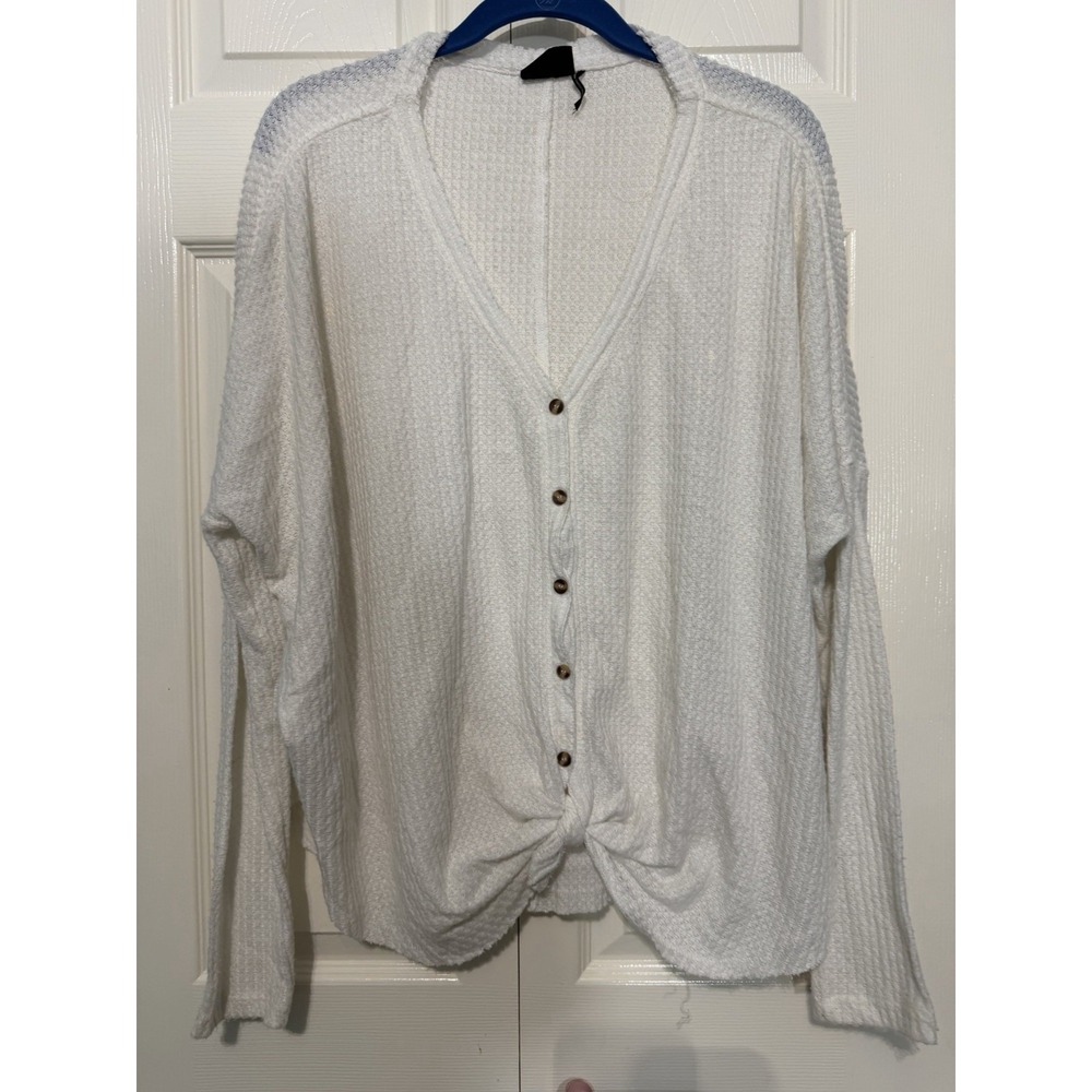 Out‎ From Under Long Sleeve Size Medium